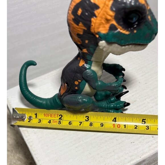Fingerling Raptor Wowwee Interactive Dinosaur Green Orange 4.5" Tall - Picture 6 of 6